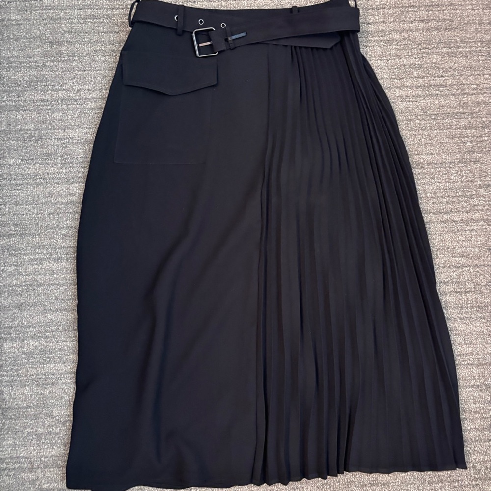Vera Wang Black Pleated & Smooth Midi Skirt with Belt